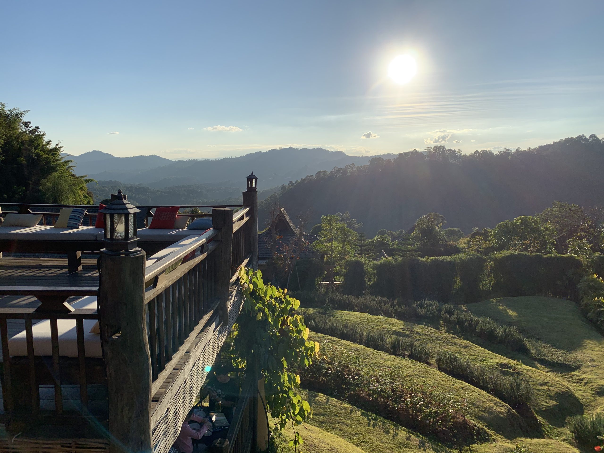 vista-panoramica-del-paisaje-contra-el-cielo
